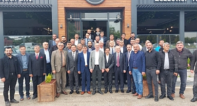CUMHUR İTTİFAKI İL BAŞKANLARI ESNAF ODASI YÖNETİMİ İLE BİR ARAYA GELDİ