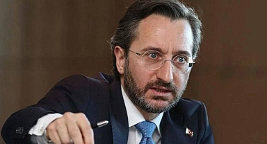 Fahrettin Altun, PKK terör ögütü bayrağının İsveç parlamento binasına yansıtılması hakkında konuştu!