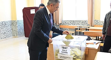 KARAMAN VALİSİ TUNCAY AKKOYUN OYUNU ABDULLAH TAYYAR ANADOLU LİSESİNDE KULLANDI