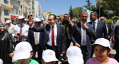 ÇEVRE HAFTASI ETKİNLİĞİNDE ÇEVRE YÜRÜYÜŞÜ YAPILDI