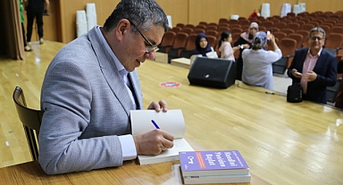 ÜNLÜ YAZAR ALİŞAN KAPAKLIKAYA KARAMANLILARLA BULUŞTU