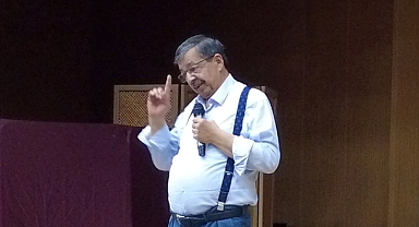 ÜNLÜ YAZAR HAYATİ İNANÇ SEVENLERİYLE BULUŞTU