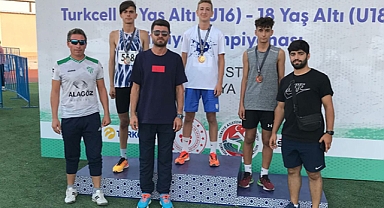 KARAMANLI GENÇ ATLET ARIKAN, 8 TÜRKİYE ŞAMPİYONASINDA 8 ALTIN MADALYA KAZANDI