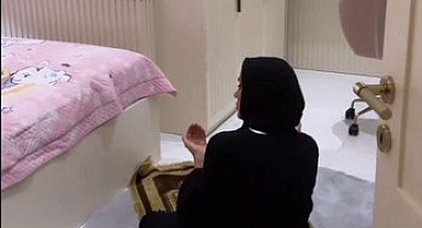 Dilan Polat Kardeşinin Şükür Namaz Kılarken Fotoğrafını Paylaştı