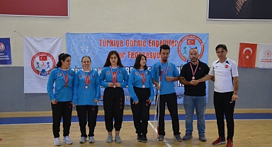 KADINLAR GOLBOL DEPREM ŞEHİTLERİNİ ANMA TÜRKİYE KUPASI MÜSABAKALARI KARAMAN'DA YAPILDI