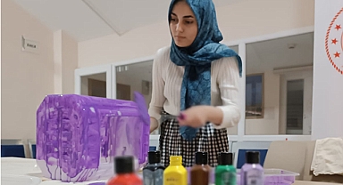 KEDİLER ÜŞÜMESİN DİYE KEDİ EVİ YAPTILAR