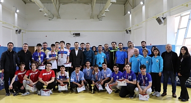 KARAMAN’DA MASA TENİSİ İL BİRİNCİLİĞİ MÜSABAKALARI YAPILDI