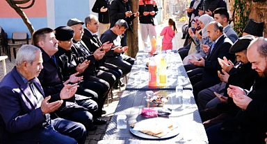 Karaman Valimiz H. Engin Sarıibrahim Gazi İsmail Gürsoy’un Ailesine Taziye Ziyaretinde Bulundu